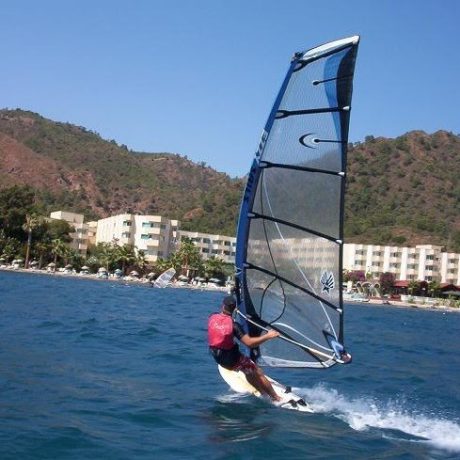 windsurf